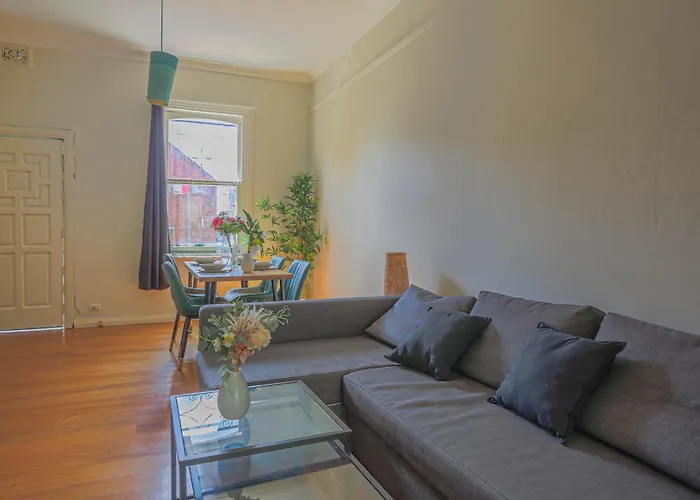 Best Choice 2 Bedroom House Woolloomooloo